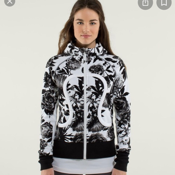 lululemon athletica Jackets & Blazers - Lululemon Scuba Hoodie (size 8)